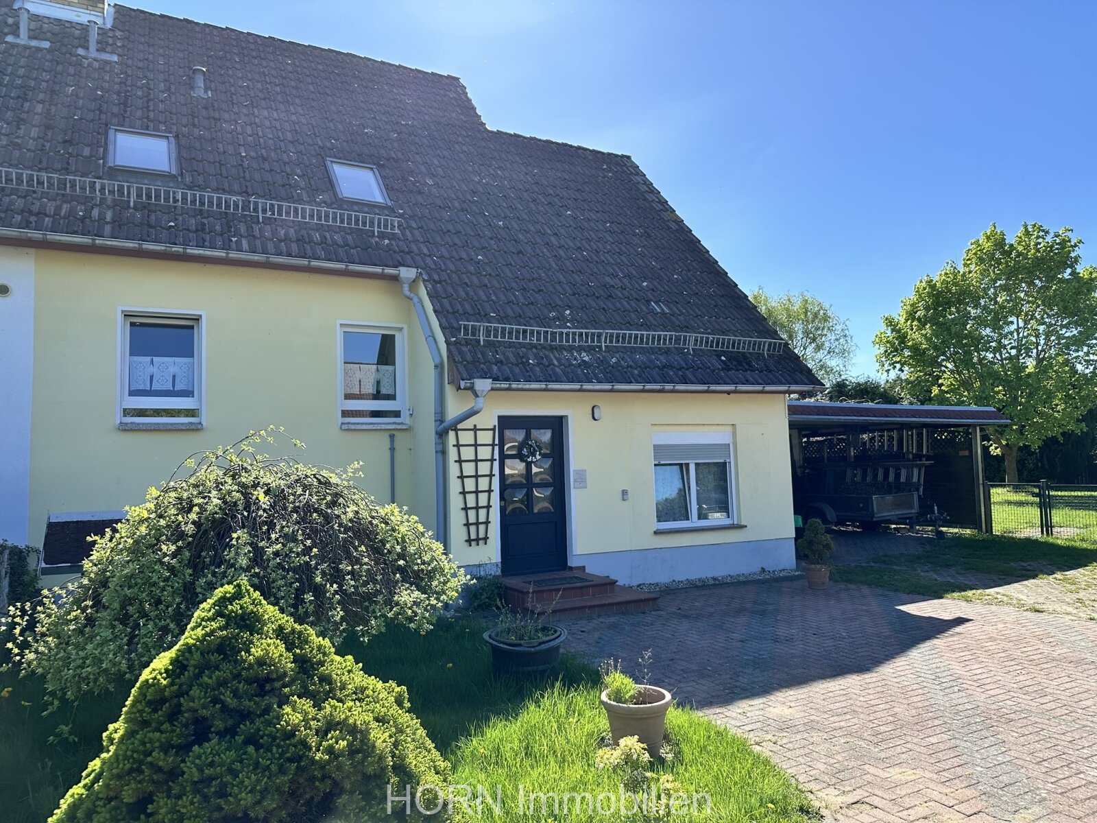 Doppelhaushälfte auf wunderschönem Grundstück nahe Fehrbellin  Doppelhaushälfte auf wunderschönem Grundstück nahe Fehrbellin